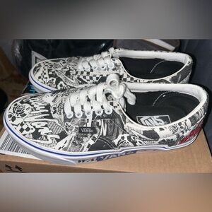 Lady Vans Sneaker- Black & White
